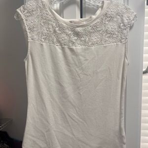 White CB established 1962 medium size top!
